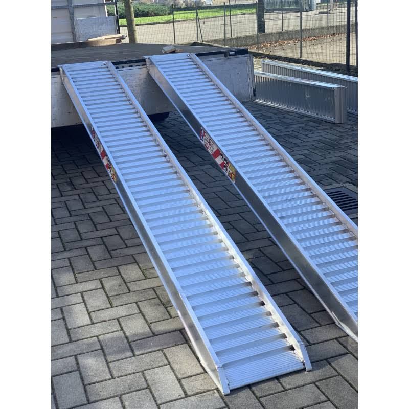 Paire De Rampes Alu Longueur 3m (chargement De 1,1 À 5,2t)(Argent)